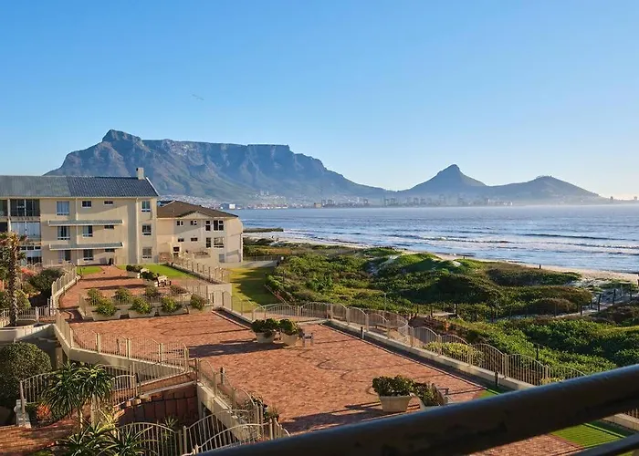 Modern Cape Town Beach Apartment